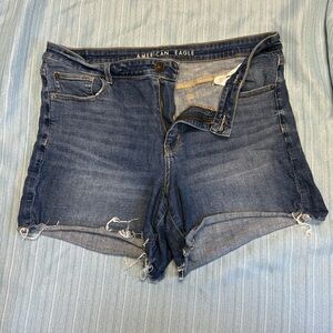 American Eagle Midi Shorts size 18